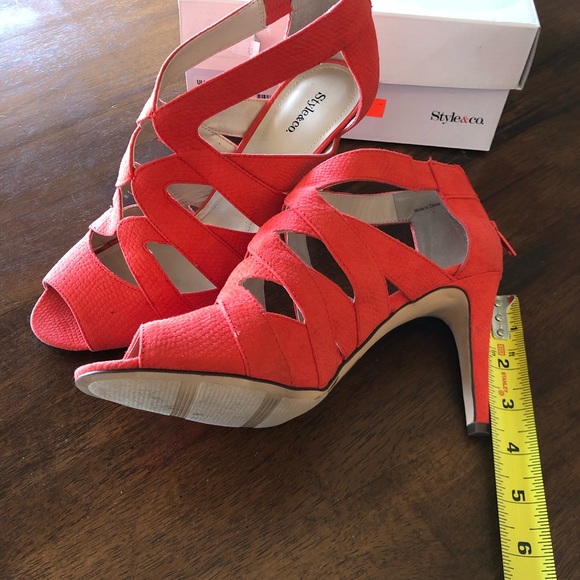 Bright Coral Heels - Picture 3 of 3